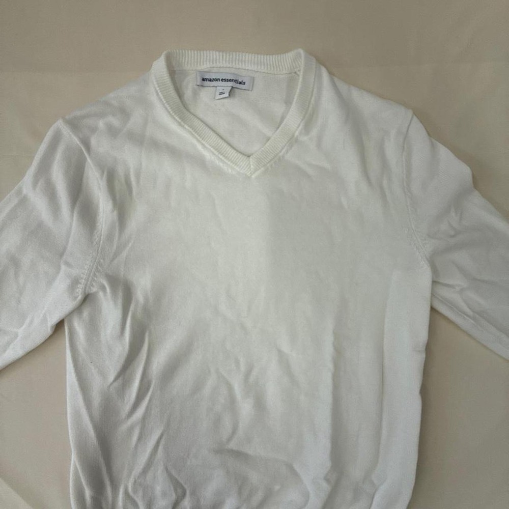 Amazon Essentials V-Neck Sweater - Picture 4 of 5